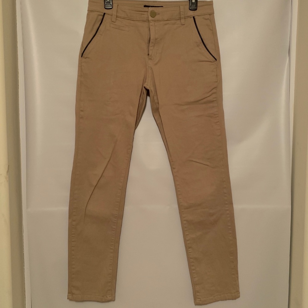 Khaki colored denim jeans